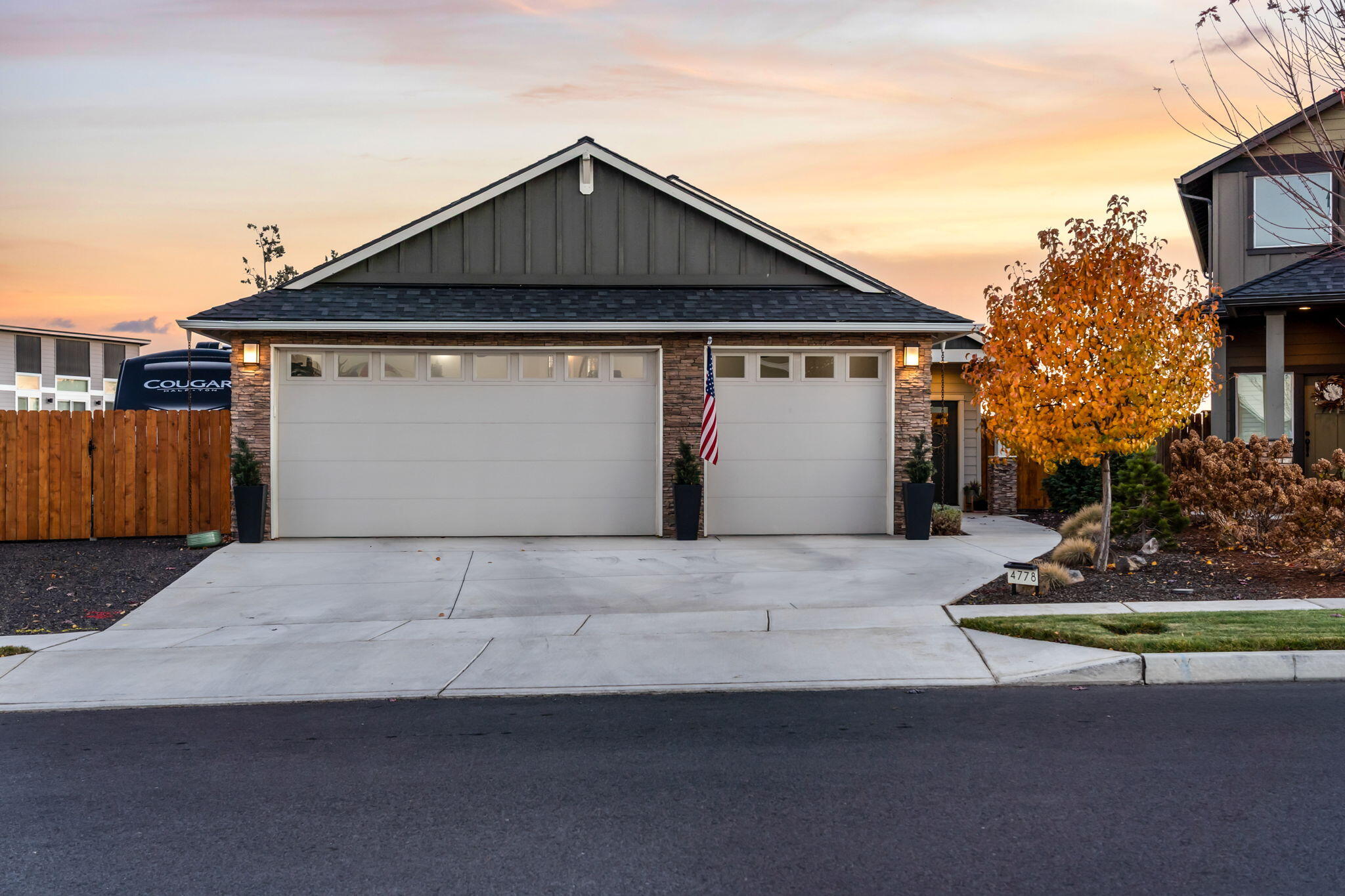 4778 SW Zenith Avenue