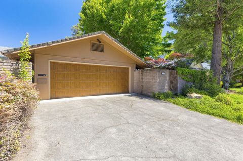 Tiny photo for 1325 NW Lawnridge Avenue, Grants Pass, OR 97526 (MLS # 220222893)