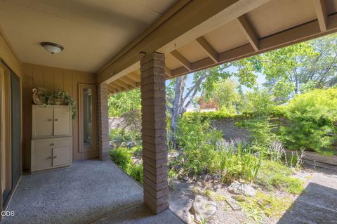 Tiny photo for 1325 NW Lawnridge Avenue, Grants Pass, OR 97526 (MLS # 220222893)