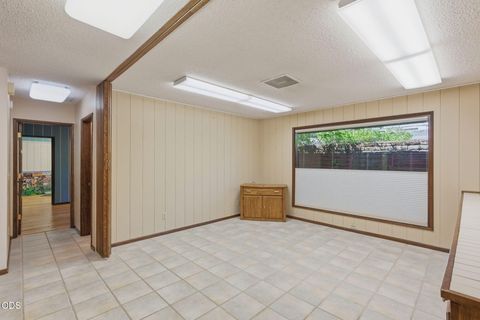 Tiny photo for 1325 NW Lawnridge Avenue, Grants Pass, OR 97526 (MLS # 220222893)