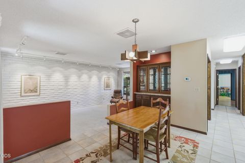 Tiny photo for 1325 NW Lawnridge Avenue, Grants Pass, OR 97526 (MLS # 220222893)