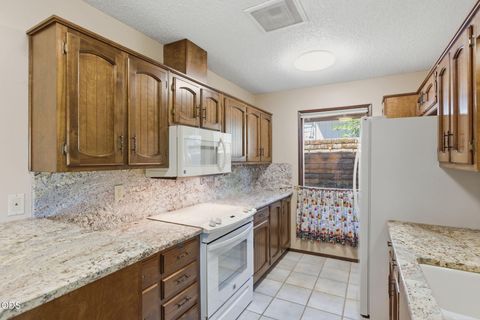Tiny photo for 1325 NW Lawnridge Avenue, Grants Pass, OR 97526 (MLS # 220222893)