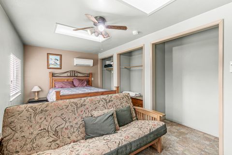 Tiny photo for 925 Winchester Avenue, Medford, OR 97501 (MLS # 220213582)