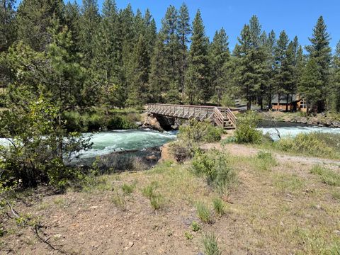Tiny photo for 53509 Kokanee Way, La Pine, OR 97739 (MLS # 220215708)