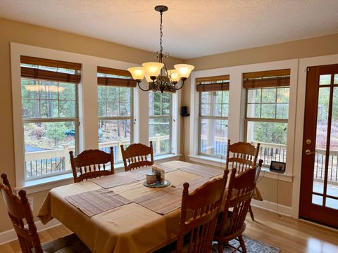 Tiny photo for 53509 Kokanee Way, La Pine, OR 97739 (MLS # 220215708)