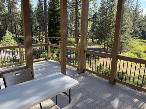 Tiny photo for 53509 Kokanee Way, La Pine, OR 97739 (MLS # 220215708)