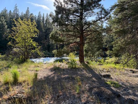 Tiny photo for 53509 Kokanee Way, La Pine, OR 97739 (MLS # 220215708)