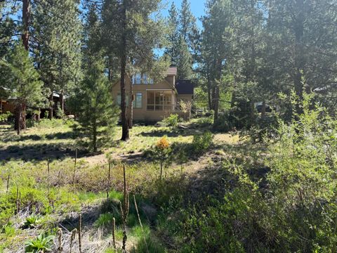 Tiny photo for 53509 Kokanee Way, La Pine, OR 97739 (MLS # 220215708)