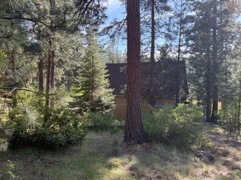 Tiny photo for 53509 Kokanee Way, La Pine, OR 97739 (MLS # 220215708)