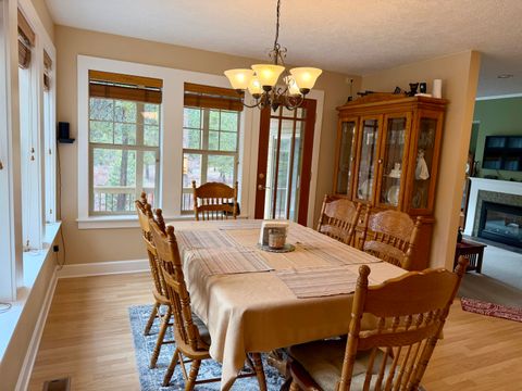 Tiny photo for 53509 Kokanee Way, La Pine, OR 97739 (MLS # 220215708)