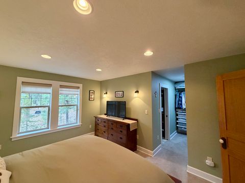 Tiny photo for 53509 Kokanee Way, La Pine, OR 97739 (MLS # 220215708)