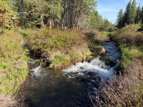 Tiny photo for 53509 Kokanee Way, La Pine, OR 97739 (MLS # 220215708)