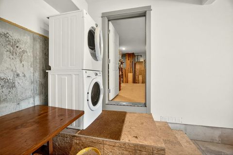 Tiny photo for 330 E Fir Street, Jacksonville, OR 97530 (MLS # 220214805)