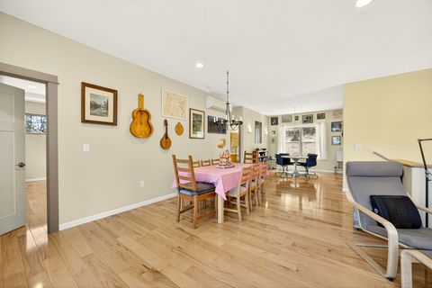 Tiny photo for 330 E Fir Street, Jacksonville, OR 97530 (MLS # 220214805)