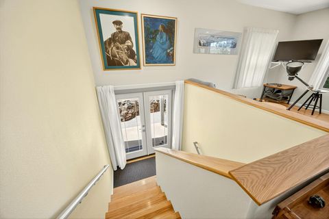 Tiny photo for 330 E Fir Street, Jacksonville, OR 97530 (MLS # 220214805)