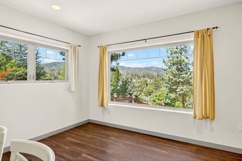 Tiny photo for 330 E Fir Street, Jacksonville, OR 97530 (MLS # 220214805)