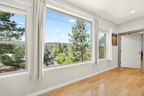 Tiny photo for 330 E Fir Street, Jacksonville, OR 97530 (MLS # 220214805)