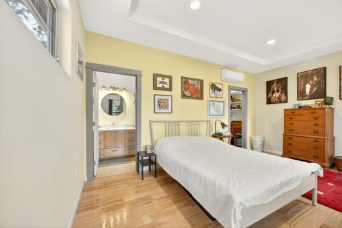 Tiny photo for 330 E Fir Street, Jacksonville, OR 97530 (MLS # 220214805)