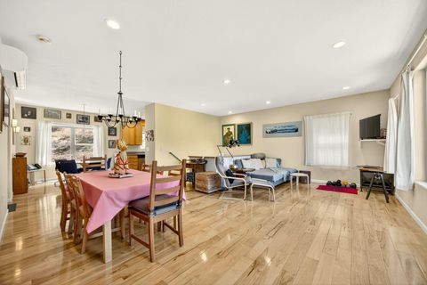 Tiny photo for 330 E Fir Street, Jacksonville, OR 97530 (MLS # 220214805)