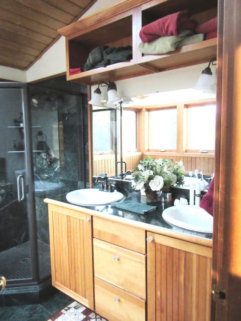 Tiny photo for 16144 Sprague River Road, Chiloquin, OR 97624 (MLS # 220212983)