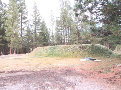 Tiny photo for 16144 Sprague River Road, Chiloquin, OR 97624 (MLS # 220212983)