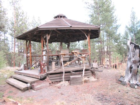 Tiny photo for 16144 Sprague River Road, Chiloquin, OR 97624 (MLS # 220212983)