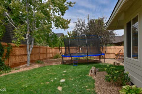 Tiny photo for 3339 NE Sandalwood Drive, Bend, OR 97701 (MLS # 220227213)