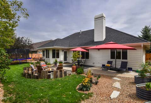Tiny photo for 3339 NE Sandalwood Drive, Bend, OR 97701 (MLS # 220227213)