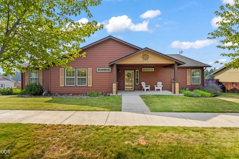 Photo of 534 NE Brookstone Drive, Prineville, OR 97754 (MLS # 220227243)