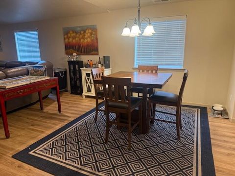 Tiny photo for 3443 Agate Meadows Mdws, White City, OR 97503 (MLS # 220215376)