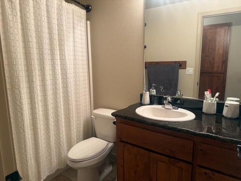 Tiny photo for 3443 Agate Meadows Mdws, White City, OR 97503 (MLS # 220215376)