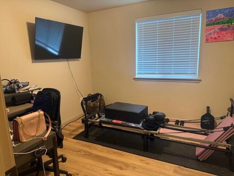 Tiny photo for 3443 Agate Meadows Mdws, White City, OR 97503 (MLS # 220215376)