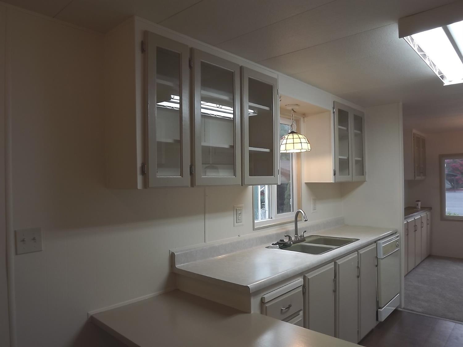 Rogue Lea Estates - Residential