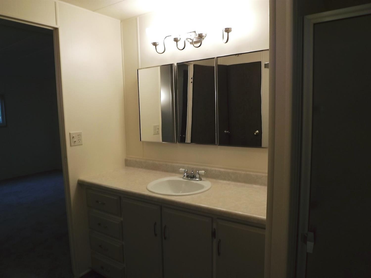 Rogue Lea Estates - Residential