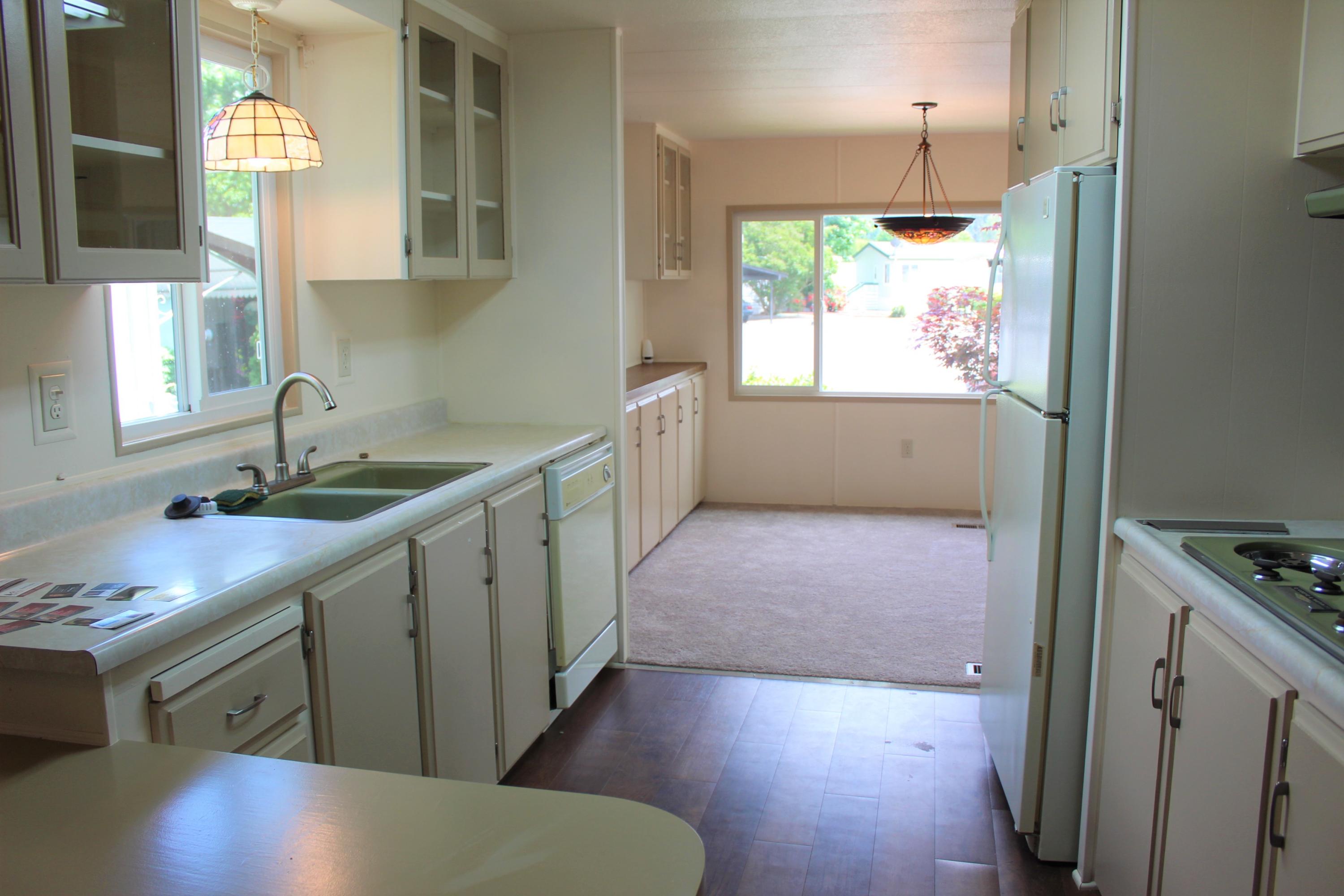 Rogue Lea Estates - Residential