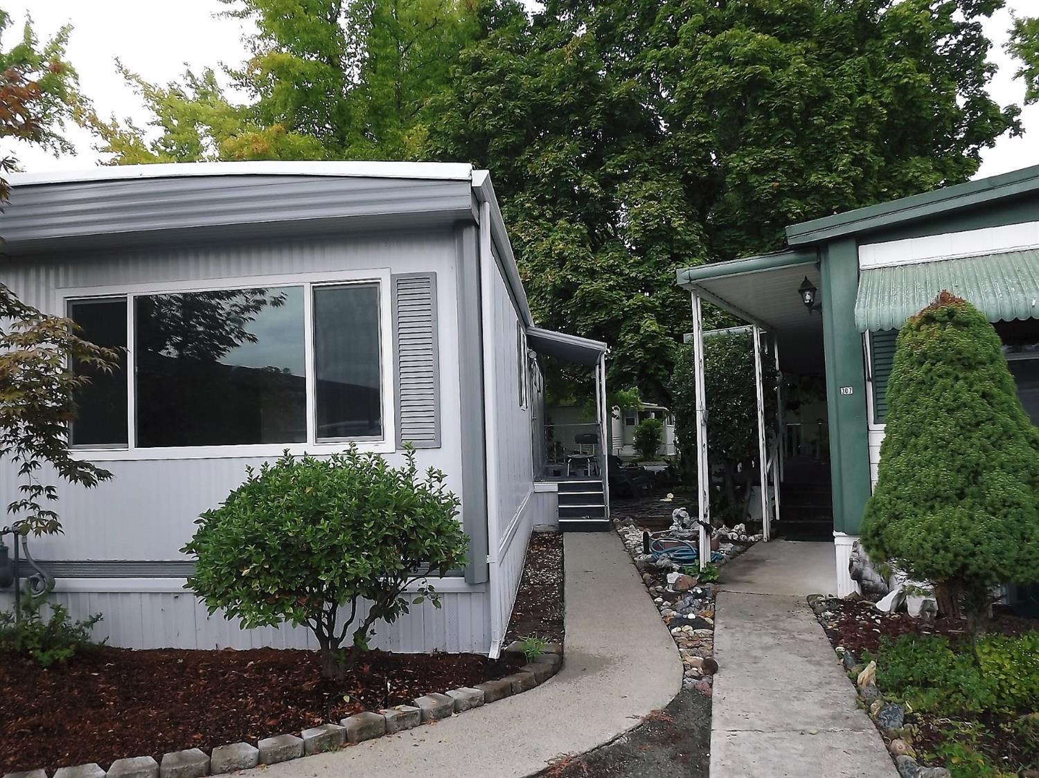 Rogue Lea Estates - Residential