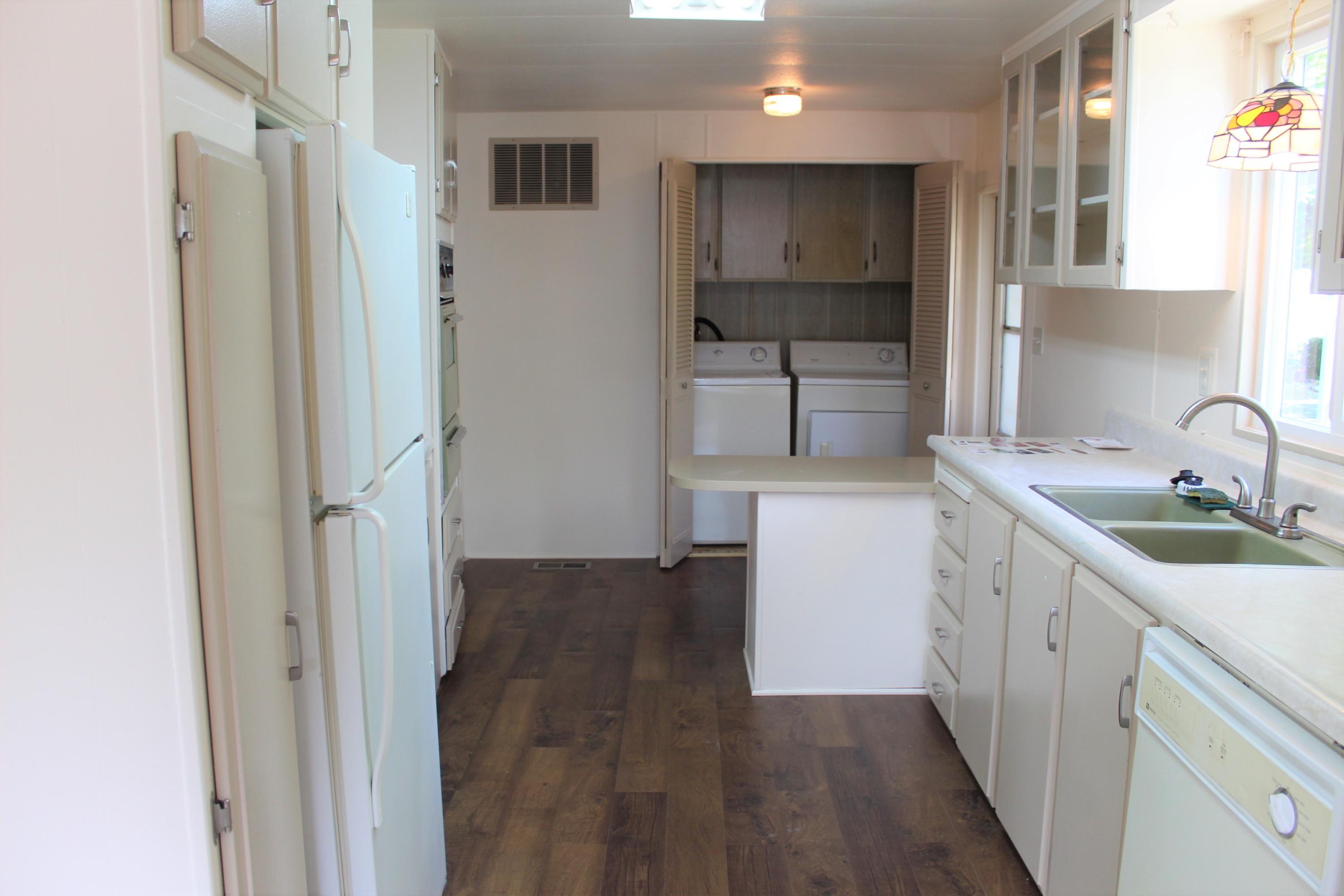 Rogue Lea Estates - Residential