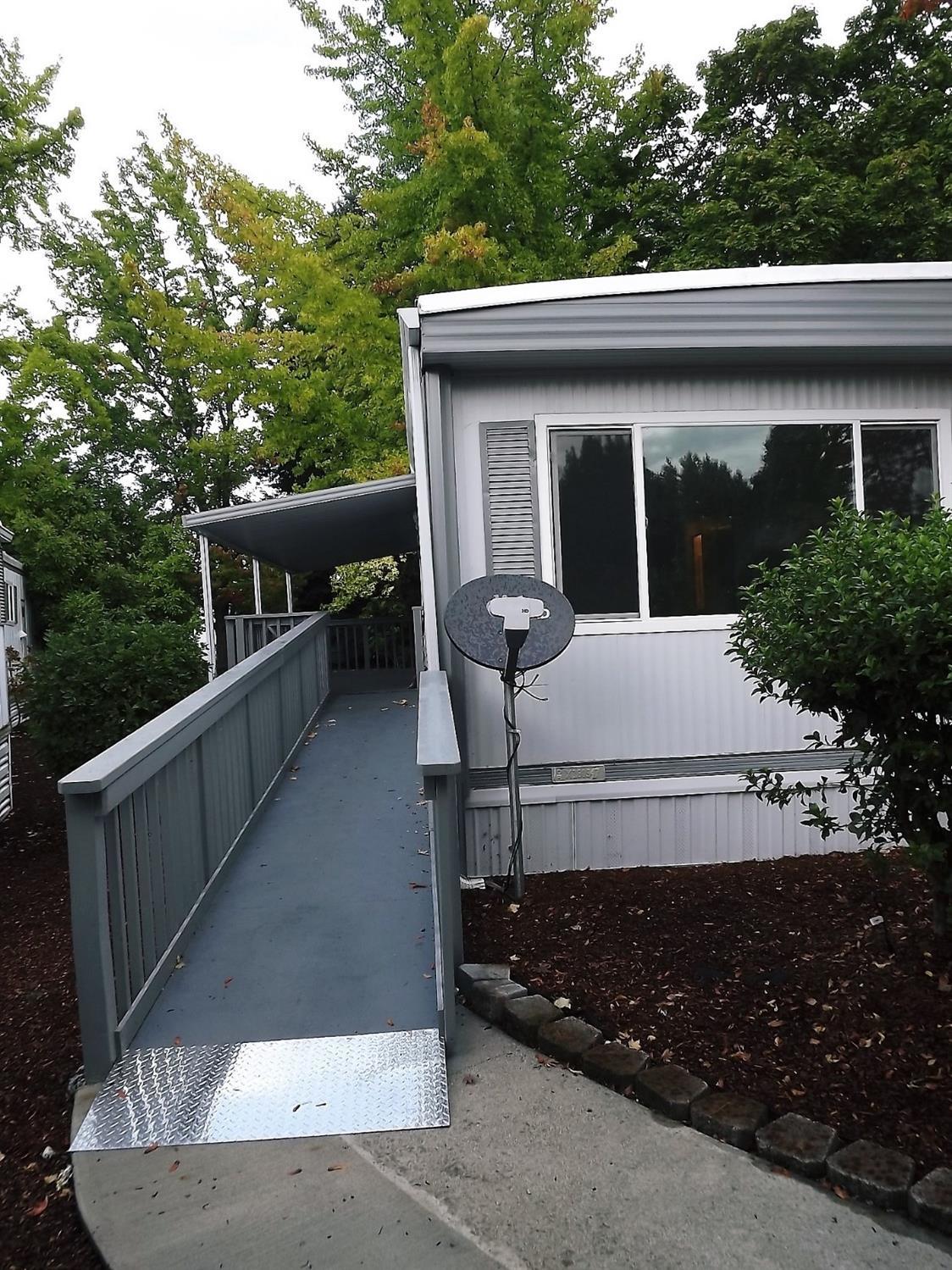 Rogue Lea Estates - Residential