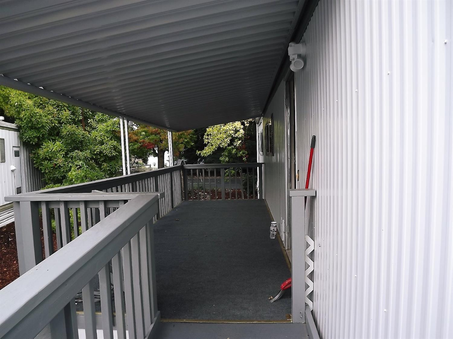 Rogue Lea Estates - Residential