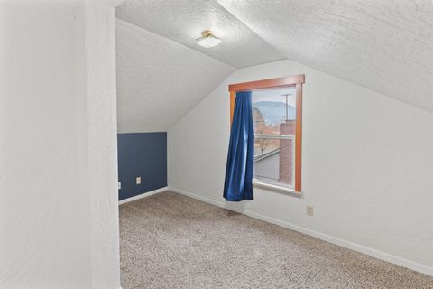 Tiny photo for 418 NE 11th Street, Grants Pass, OR 97526 (MLS # 220212323)