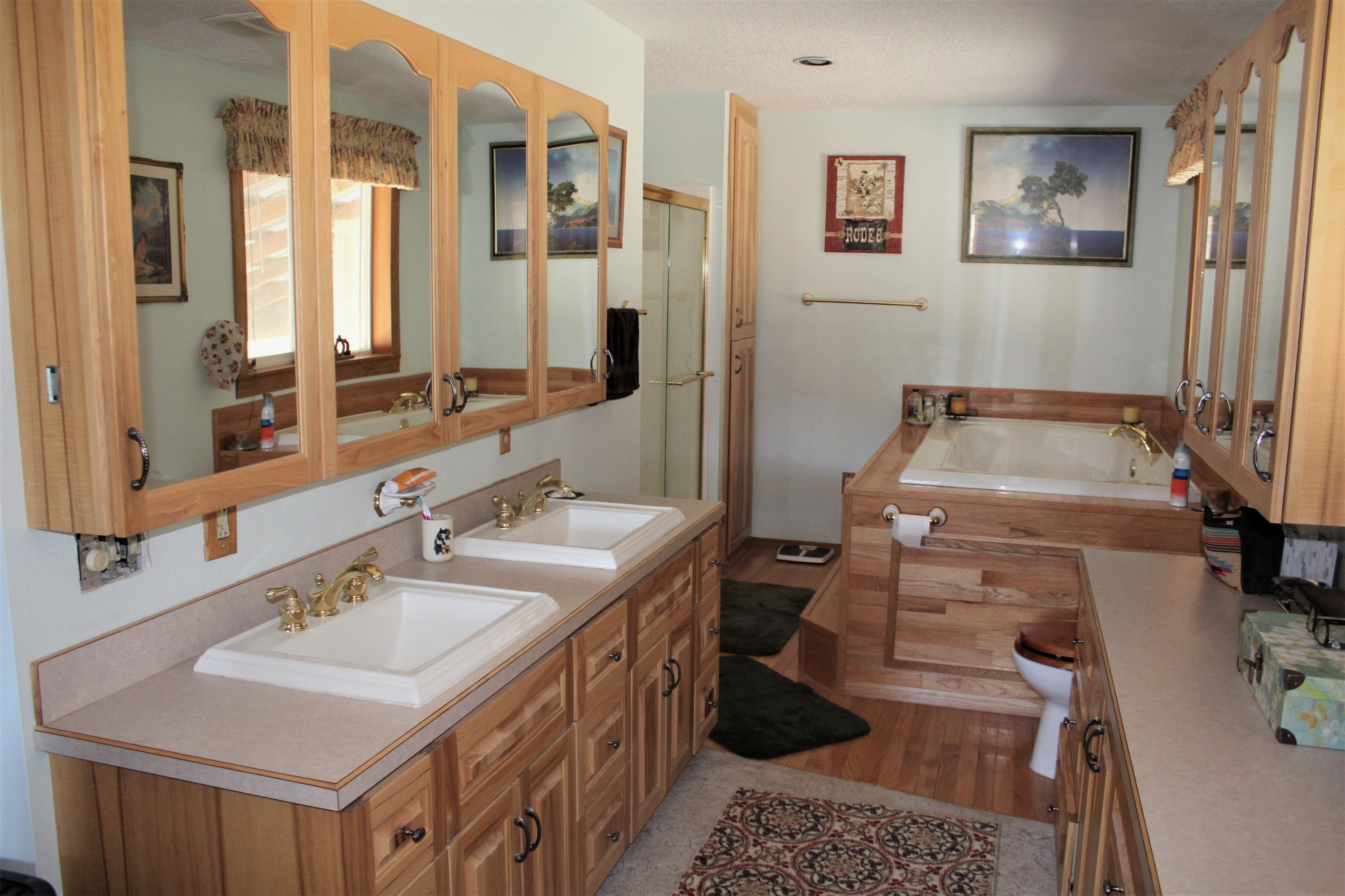 Klamath Country - Farm