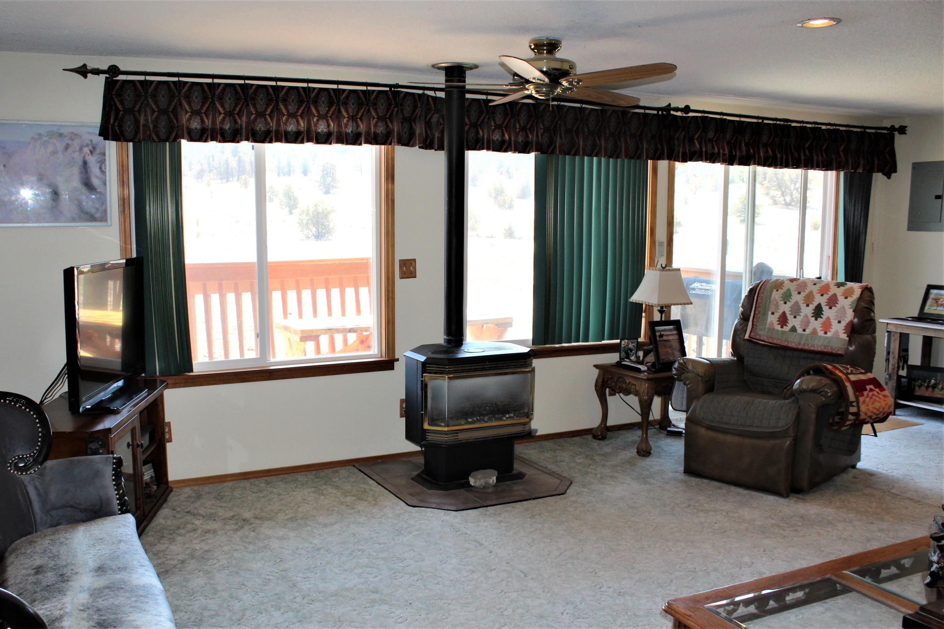 Klamath Country - Farm