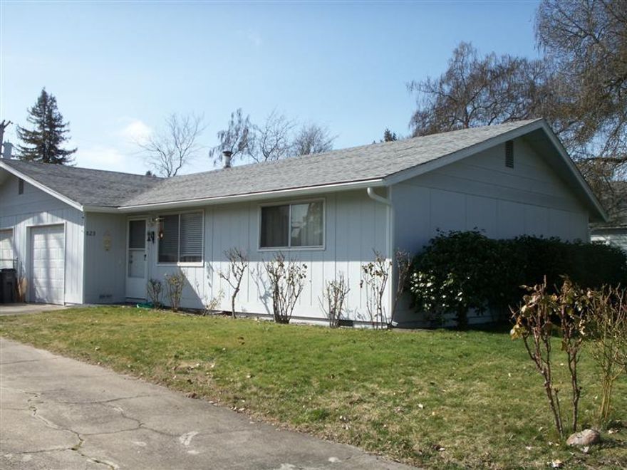 Great investment, each unit has a garage, extra parking, partially fenced, priced to sell fast, well maintained units.