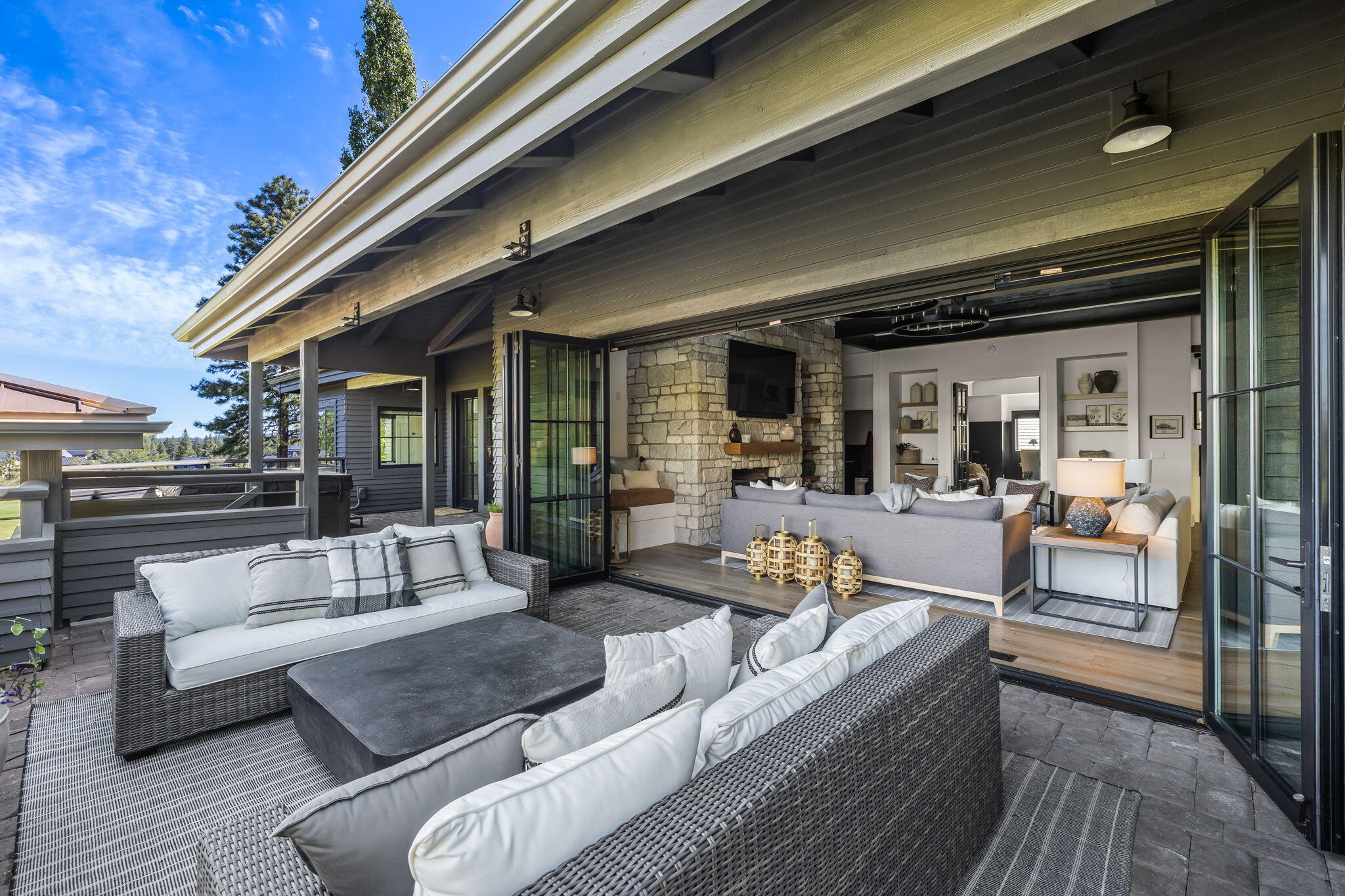 Broken Top - Residential