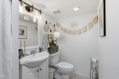 Tiny photo for 5238 Dark Hollow Road, Medford, OR 97501 (MLS # 220223118)