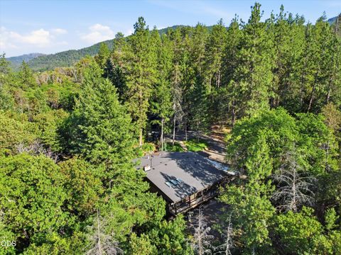 Tiny photo for 5238 Dark Hollow Road, Medford, OR 97501 (MLS # 220223118)