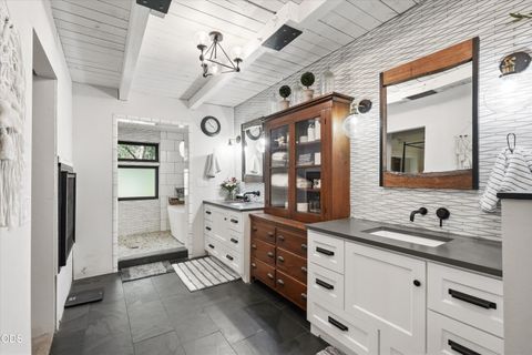 Tiny photo for 5238 Dark Hollow Road, Medford, OR 97501 (MLS # 220223118)