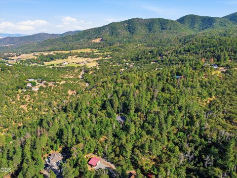 Tiny photo for 5238 Dark Hollow Road, Medford, OR 97501 (MLS # 220223118)