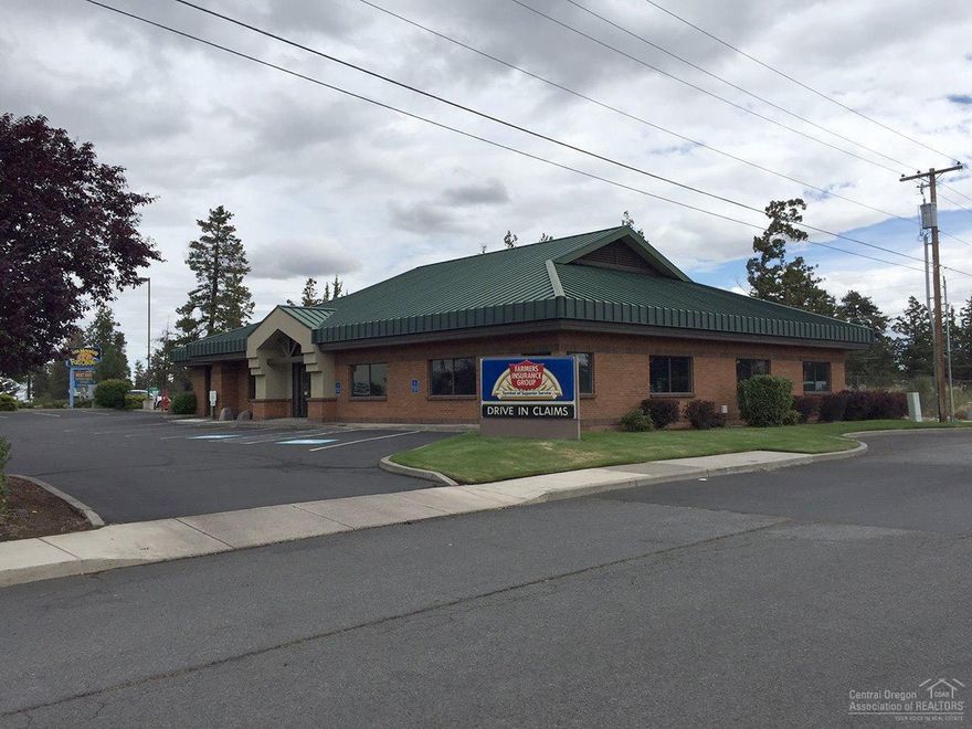 Excellent location with Parkway exposure! Easy access to Hwy 97, adjacent to Bend River Mall. Great Retail, professional office, medical user, Research & Development or small manufacturing. 27 dedicated parking spaces, ADA restrooms and heated drive through storage area. Separated and secure phone/security alarm/Cat 5 cable room. Centrally located to all that Central Oregon has to offer.
