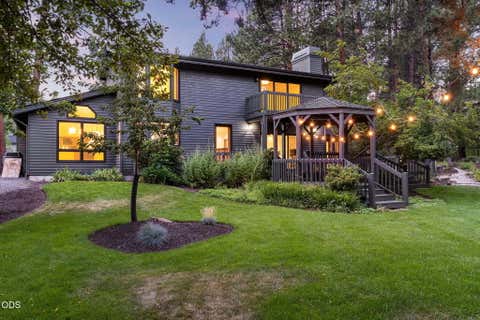 Tiny photo for 20398 Big Bear Court, Bend, OR 97702 (MLS # 220226285)